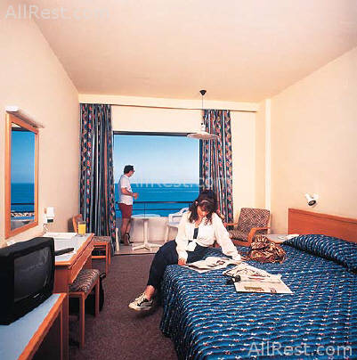 Queens Bay Hotel 7